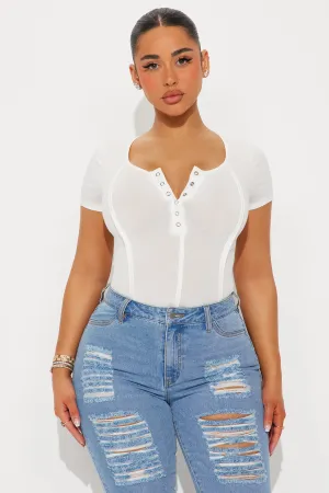Amelia Short Sleeve Henley Top - White