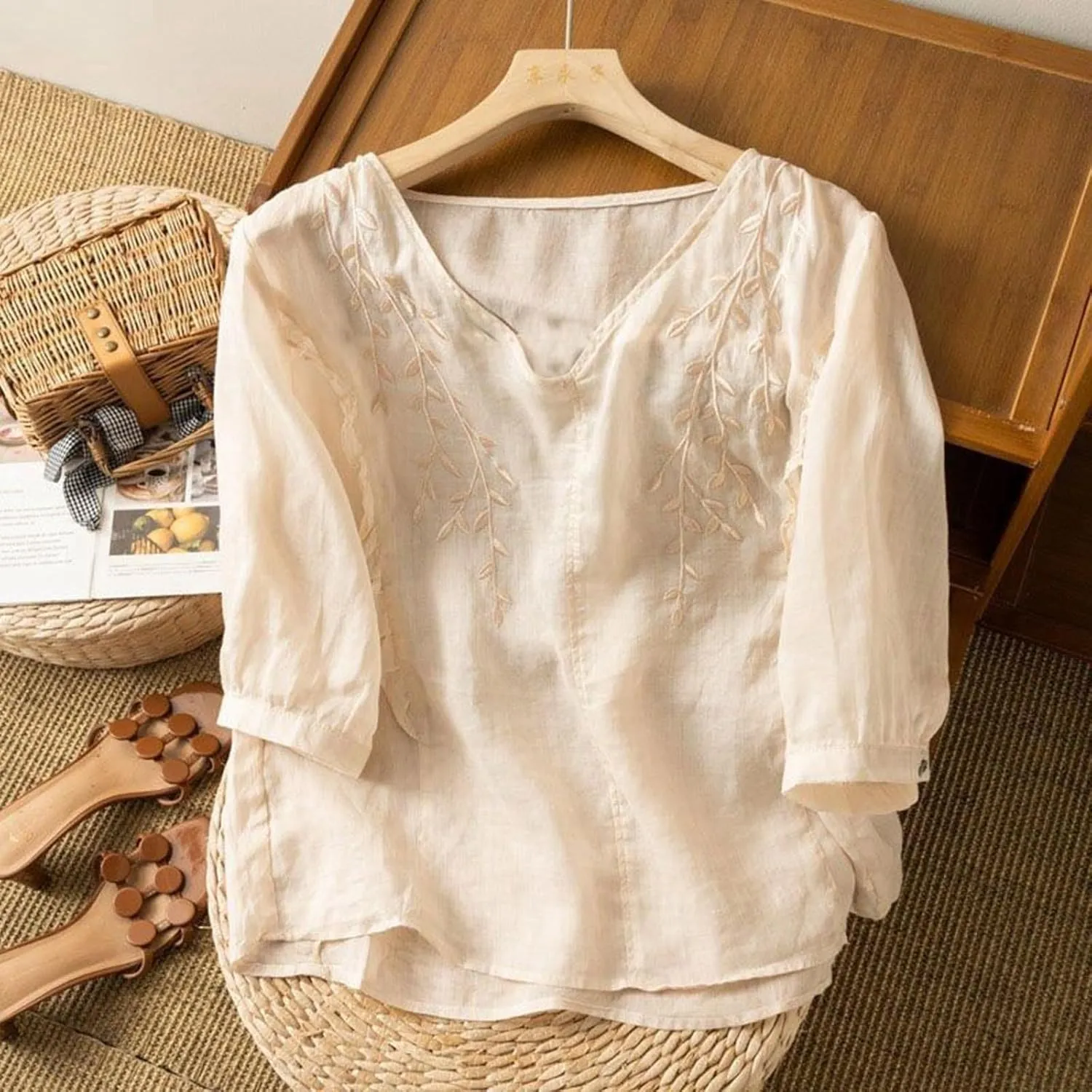 Linen Shirts for Women Summer Cotton Linen Floral Embroidered 3/4 Sleeve Tops Retro Boho Ethnic Peasant Tunic Tshirt
