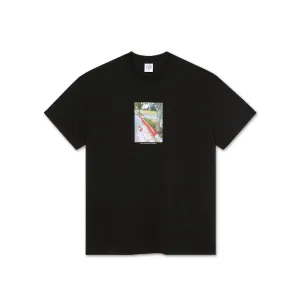 RED CURB TEE BLACK