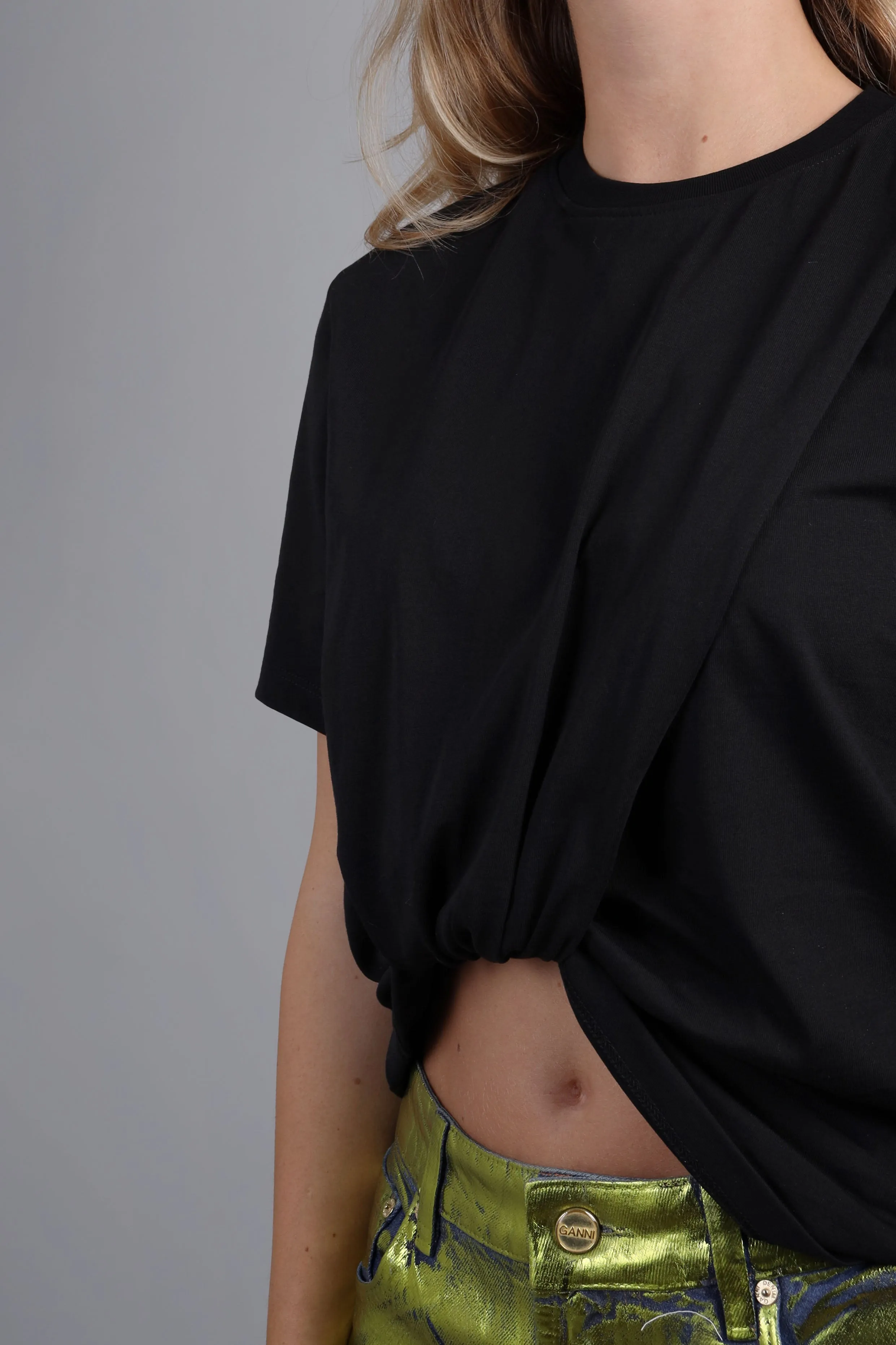 Twist Front Black